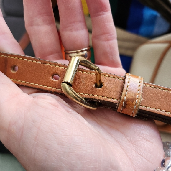 Dooney and Bourke vintage tan leather crossbody - Picture 4 of 7